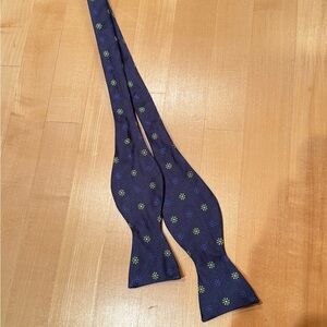 Ted Baker Men’s Silk Floral Bow tie